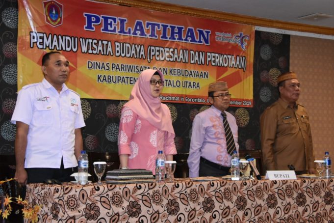 Bupati Indra Yasin: Minta Pemandu Kuasai Budaya, adat, Wisata dan Bahasa asing