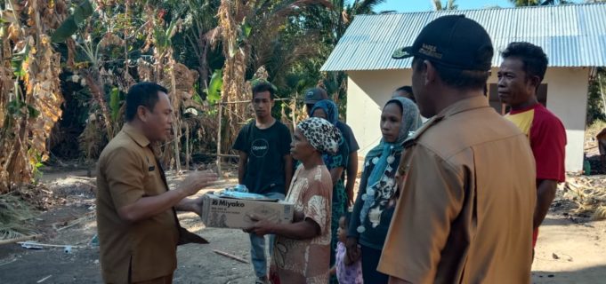 Korban Kebakaran Terima Bantuan Darurat, Sekda : Kedepan Kita Prioritaskan dapat Mahyani