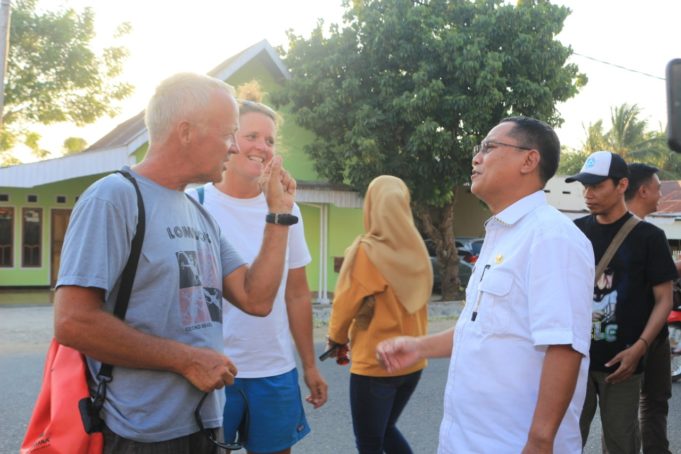 Wabup Thariq Promosikan Festival Saronde dengan Berbahasa Asing Kepada Turis Mancanegara