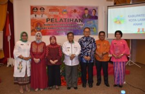 Buka Kegiatan Pelatihan KHA, Indra Yasin : Gorut Menuju Kota Layak Anak