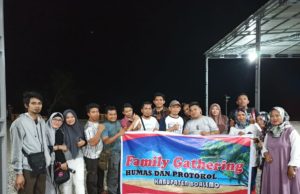 Humas Protokoler Boalemo dan Wartawan Laksanakan Family Gathering di Wisata Pantai Kota Ratu