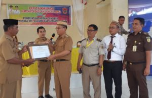 Mampu Merubah Pengelolaan Administrasi Tertata Baik, Wabup Apresiasi Kinerja Kades Putiana