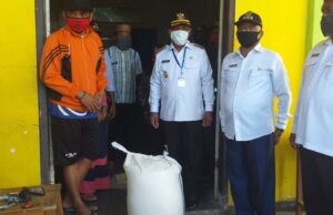 Bupati Boalemo Berikan Santunan ke Korban Kebakaran di Paguyaman