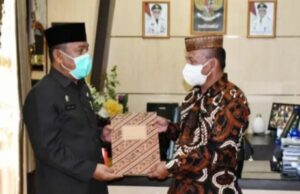 Pemda Gorut Aktifkan Kembali Kades Hiyalo Oyile