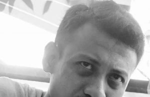 DEMOKRASI; PESTA KEHILANGAN KEMBANG API