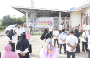 Anas Jusuf Tinjau Pelayanan di Dukcapil: Jadikan Masyarakat sebagai Raja