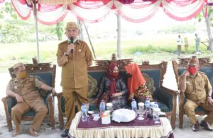 Anas Jusuf Resmikan Apotek Fujurasa Farma di Desa Tangkobu