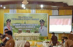 Bupati Syarif Mbuinga Lantik Iswanta jadi Pj Sekda Pohuwato