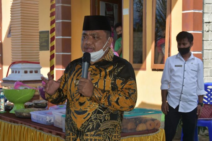 Kunjungi Tolangohula, Wabup Hendra Gulirkan Program Pendidikan