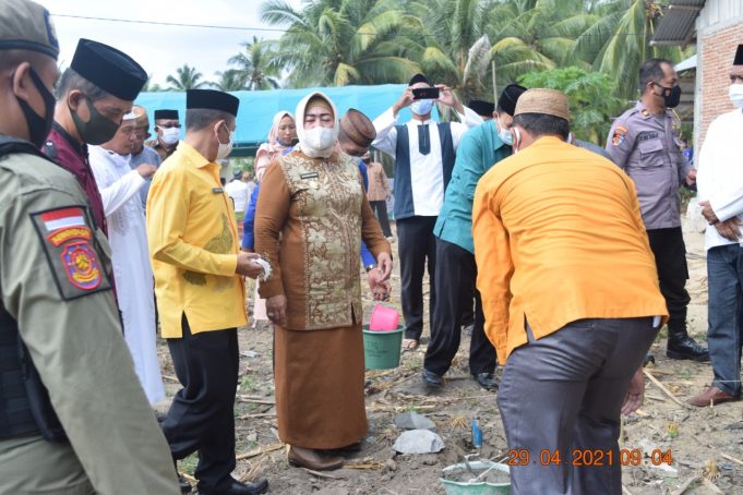 Peletakan Batu Pertama, Wabup Suharsi: Dimulainya Pembangunan Masjid dan Pondok Tahfidz Yayasan Haamilul Qur’an