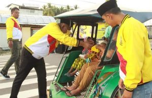 Golkar Pohuwato Ngabuburit dan Berbagi Takjil