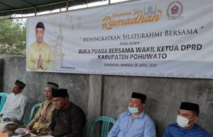 Wakil Ketua DPRD Nirwan Due Laksanakan Buka Puasa Bersama dan Berbagi Takjil