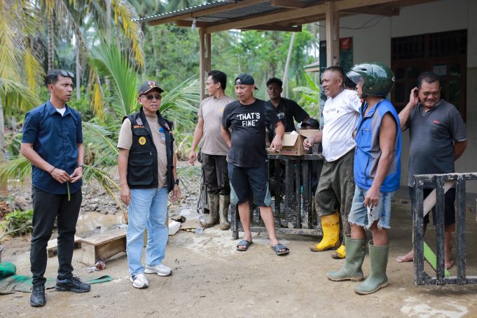 Pasca Banjir, Wabup Iwan S. Adam Meninjau Lokasi Terdampak di Wanggarasi dan Lemito