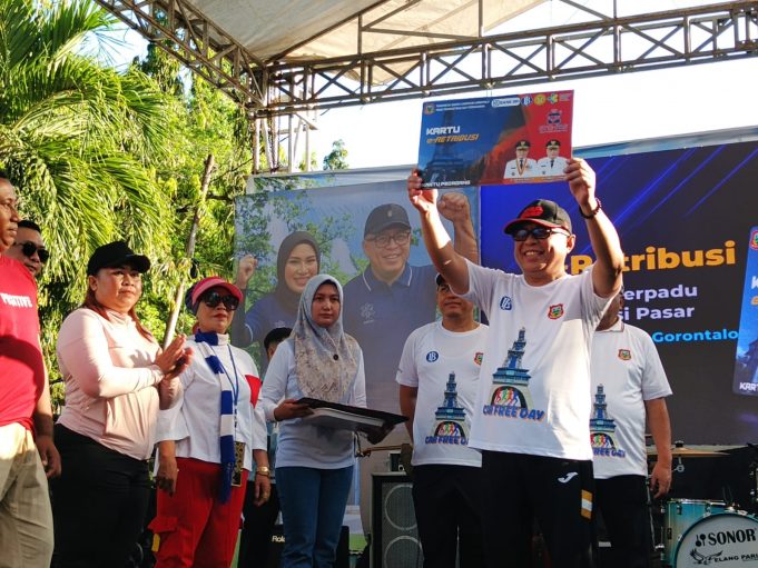 Memberi Kemudahan Bagi Pedagang Bertransaksi, Pemkab Gorontalo Meluncurkan Kartu ST12-PAS E-Retribusi