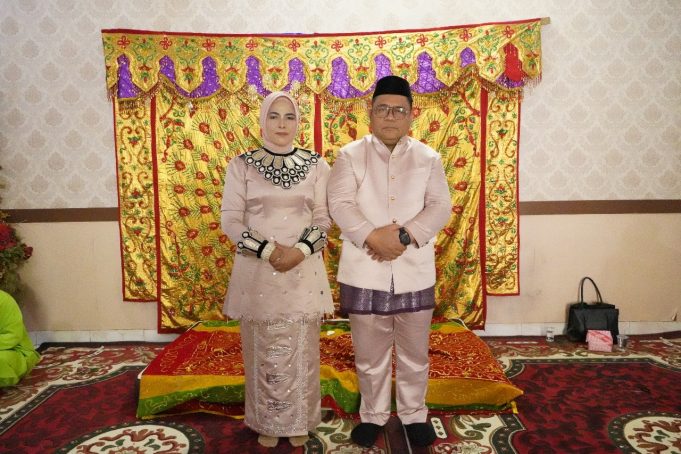 Sekda Sugondo Makmur Menjalani Prosesi Adat Mopotilolo