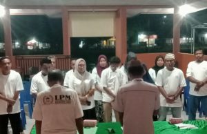 Lurah Wisno Idrus Abas Mengukuhkan Pengurus LPM Libuo Paguat