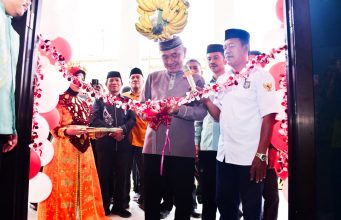 Diresmikan Bupati Saipul A. Mbuinga, Desa Omayuwa RandanganKini Memiliki Kantor Desa yang Representatif