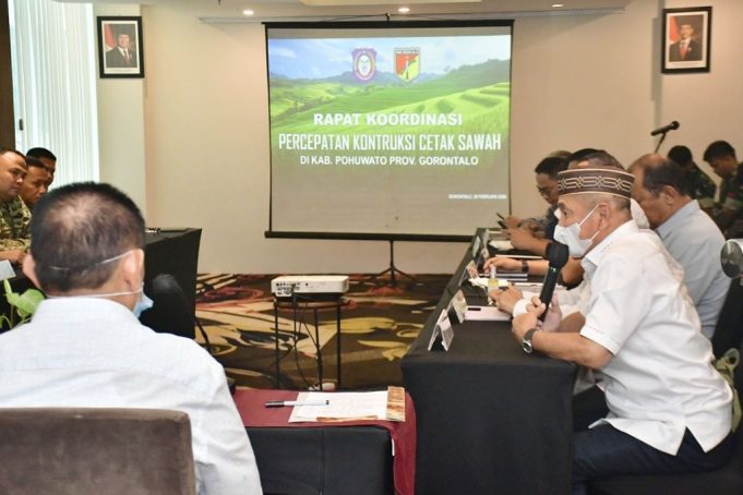 Bupati Saipul A. Mbuinga Menghadiri Rakor Percepatan Cetak Sawah Bersama Gubernur dan Pangdam