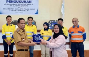 Plt Kadis Nakertrans Pohuwato Amrin Umar Mengukuhkan LKS Bipartit PT. Elabram Systems