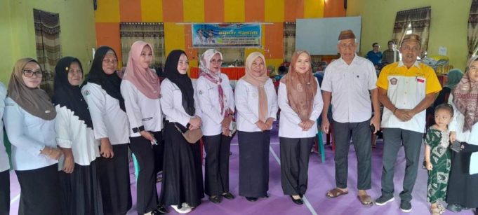 Camat Lemito Fatmah Katili Mengapresiasi Penyerahan BLP3G oleh Wagub Idah Syahidah RH