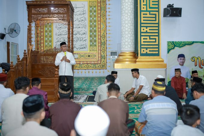 Wabup Iwan S. Adam Menghadiri Peringatan Nuzulul Qur’an di Masjid Agung Baiturrahim Marisa