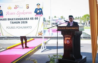 Wakil Bupati Iwan S. Adam Hadiri Upacara Puncak Hari Bhayangkara ke-80 di Mapolres Pohuwato
